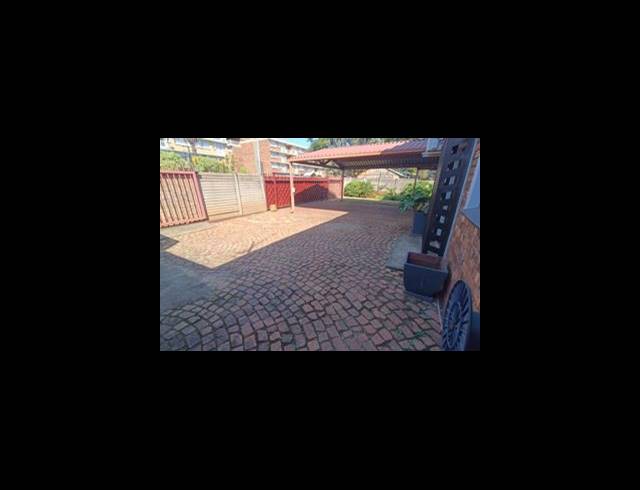4 BEDROOM HOUSE SOLD IN SINOVILLE